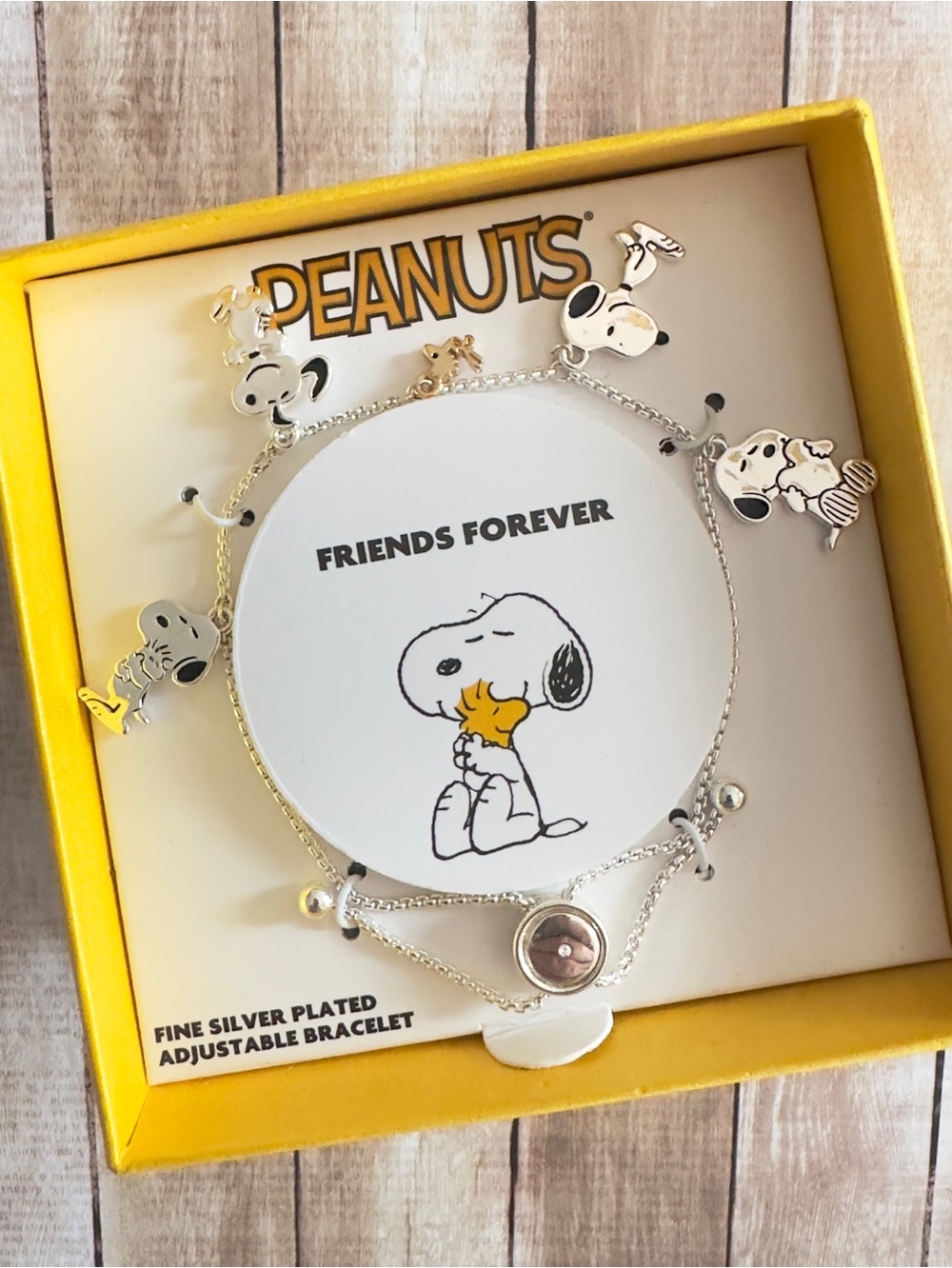 Peanuts • Snoopy Friends Forever